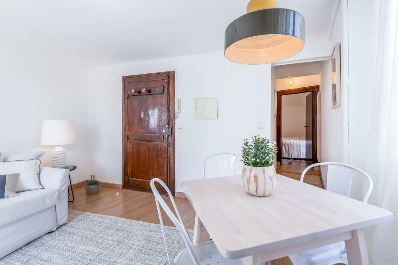 Light Filled Typical At Alfama, By Timecooler Apartment Lisbon