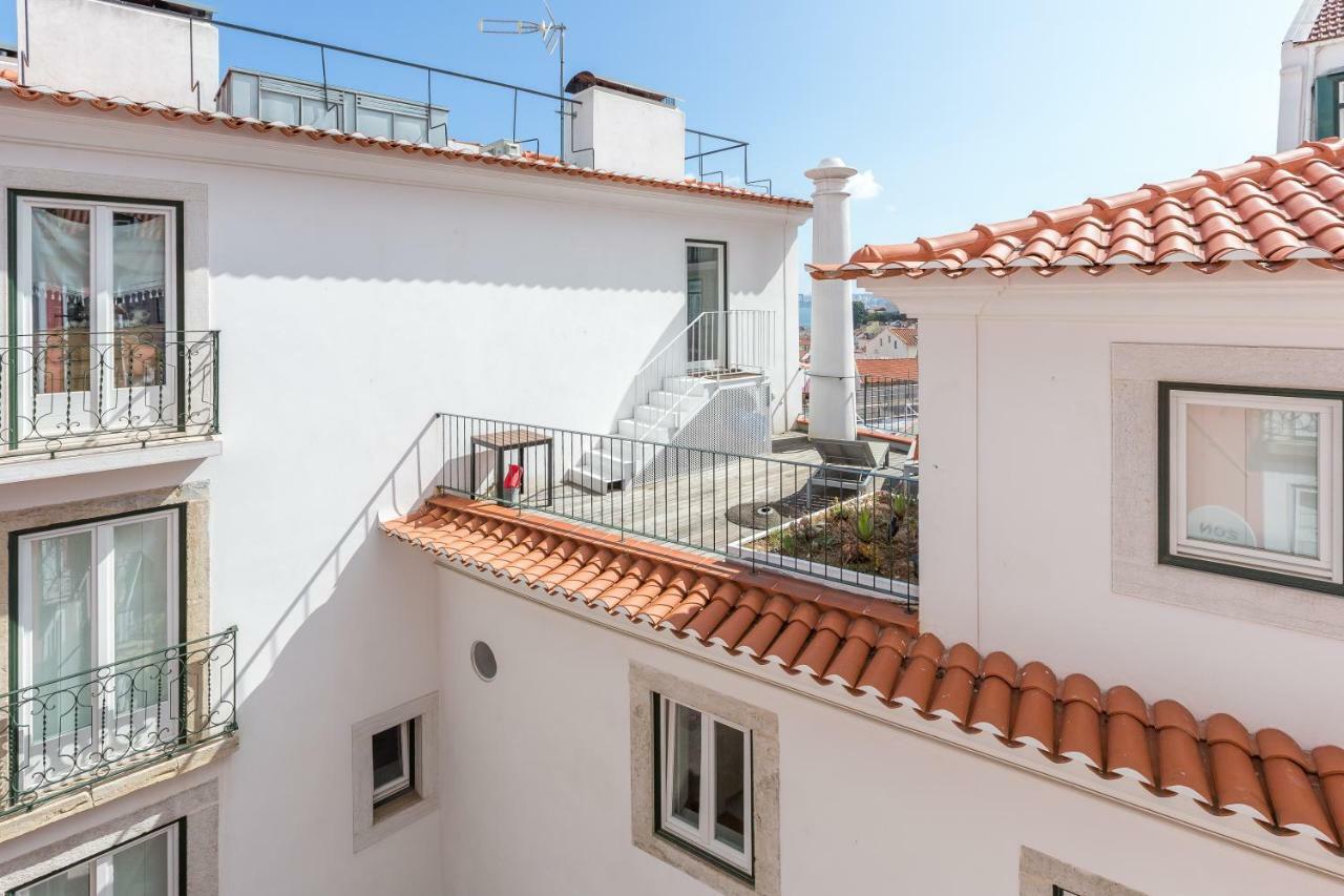 Apartment Light Filled Typical At Alfama, By Timecooler *