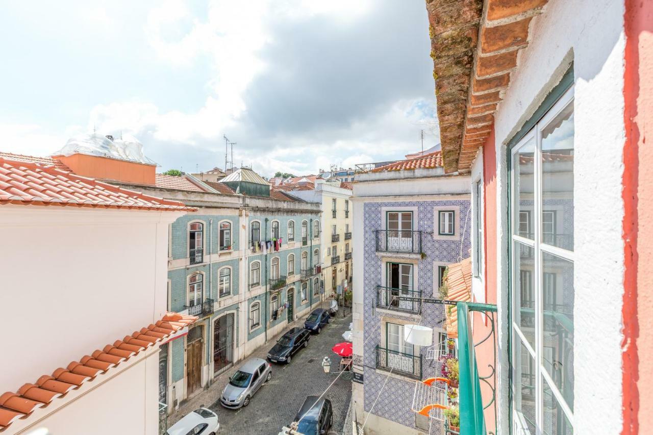 Apartment Light Filled Typical At Alfama, By Timecooler *